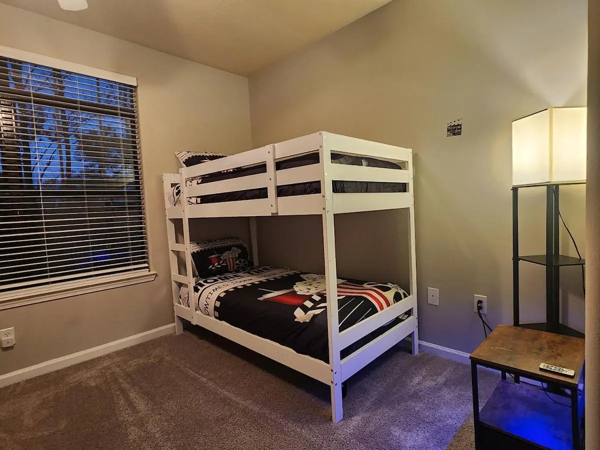 Two The Movies - Spacious Rooms - Sleeps 7 Instant Booking! تشارلوت شقة
